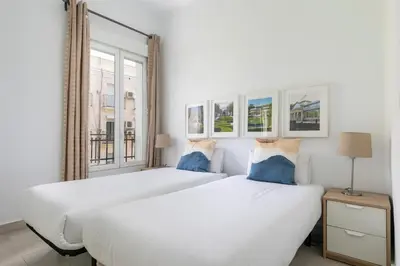 Cama o camas de una habitación en Madrid Pacífico, Junto al Retiro, 2 habitaciones