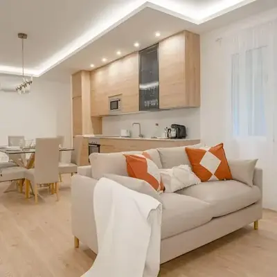 Malasaña XI 3BR 3BH