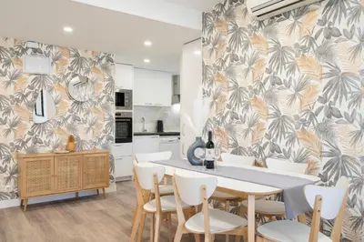 Una cocina o zona de cocina en For you Rentals Moderno apartamento TEMPORAL cerca ZOO y del Parque de Atracciones CEB765
