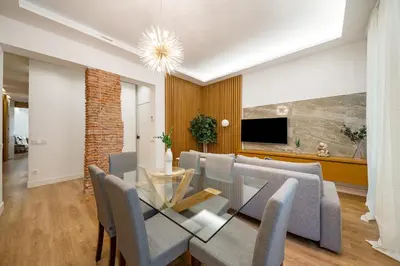 Una televisión o centro de entretenimiento en Goya III 3BR 2BH