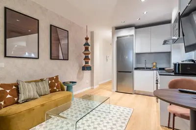 Una cocina o zona de cocina en Modern and Bright - 1 Bedroom 1 Bathroom-la Latina