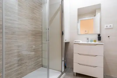 Un baño de Modern and Bright - 1 Bedroom 1 Bathroom-la Latina