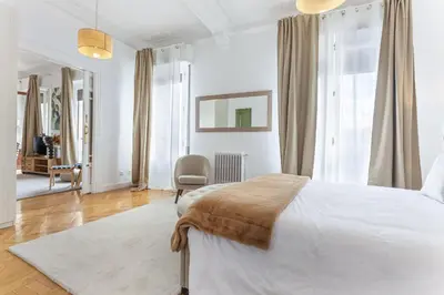 Cama o camas de una habitación en Apartamento Santa Ana Place en Madrid